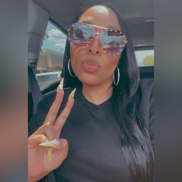 Meet your Posher, Jessica - Picture 7 of 9